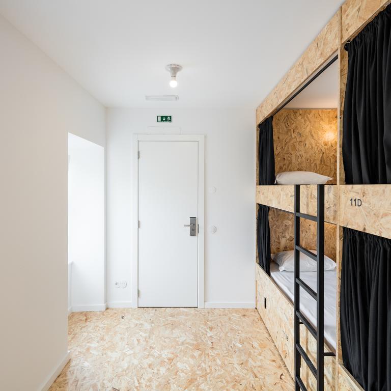 Hostel Conii & Suites Algarve Quarteira Exterior photo