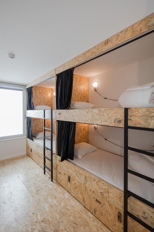 Hostel Conii & Suites Algarve Quarteira Exterior photo