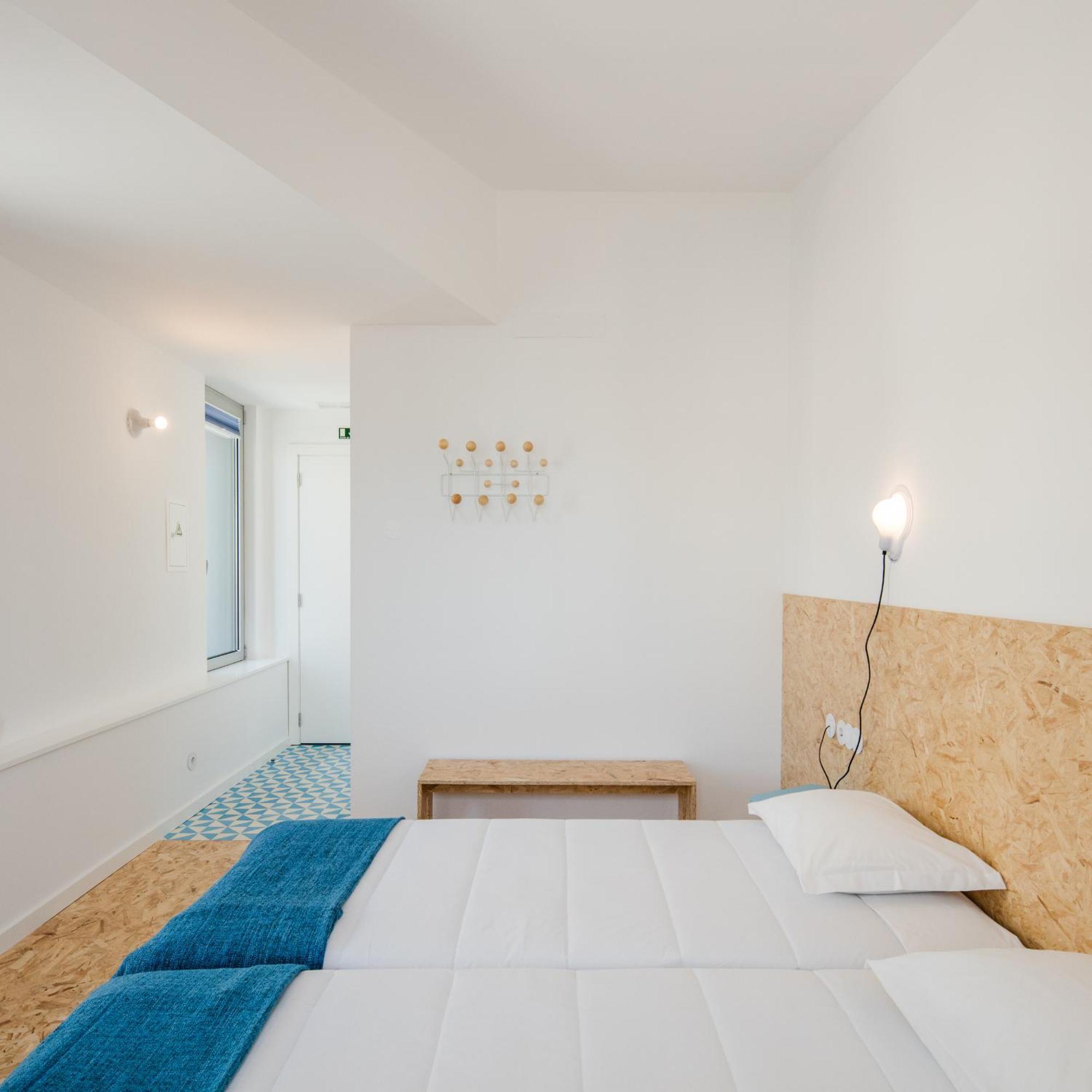 Hostel Conii & Suites Algarve Quarteira Exterior photo